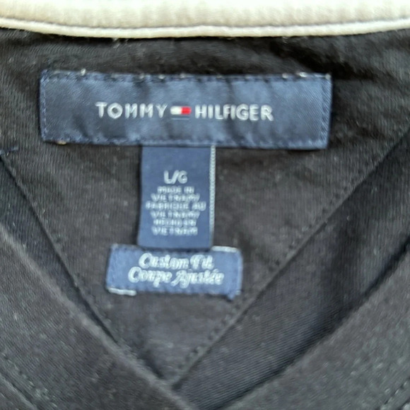 Tommy Hilfiger Black V-neck SS Tee, Size Large, EUC, 100% cotton - Picture 5 of 6